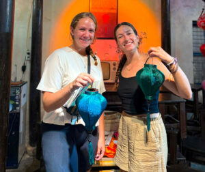 lantern workshop in hoi an 300x252 40775f1e52